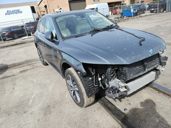 Audi Q5 — привезли клиенту