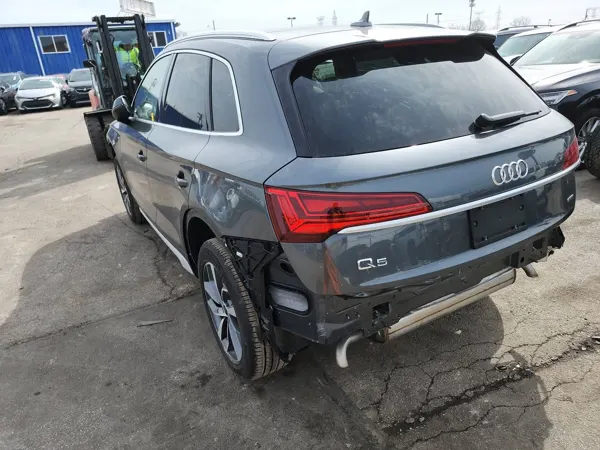 Audi Q5 — привезли клиенту