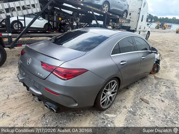 Mercedes-AMG CLA — привезли клиенту